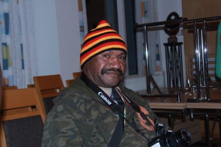 PNG gavman imas bihainim promis long rausim SABL