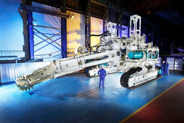 250 tonne monsters ready to chew up the seafloor in PNG